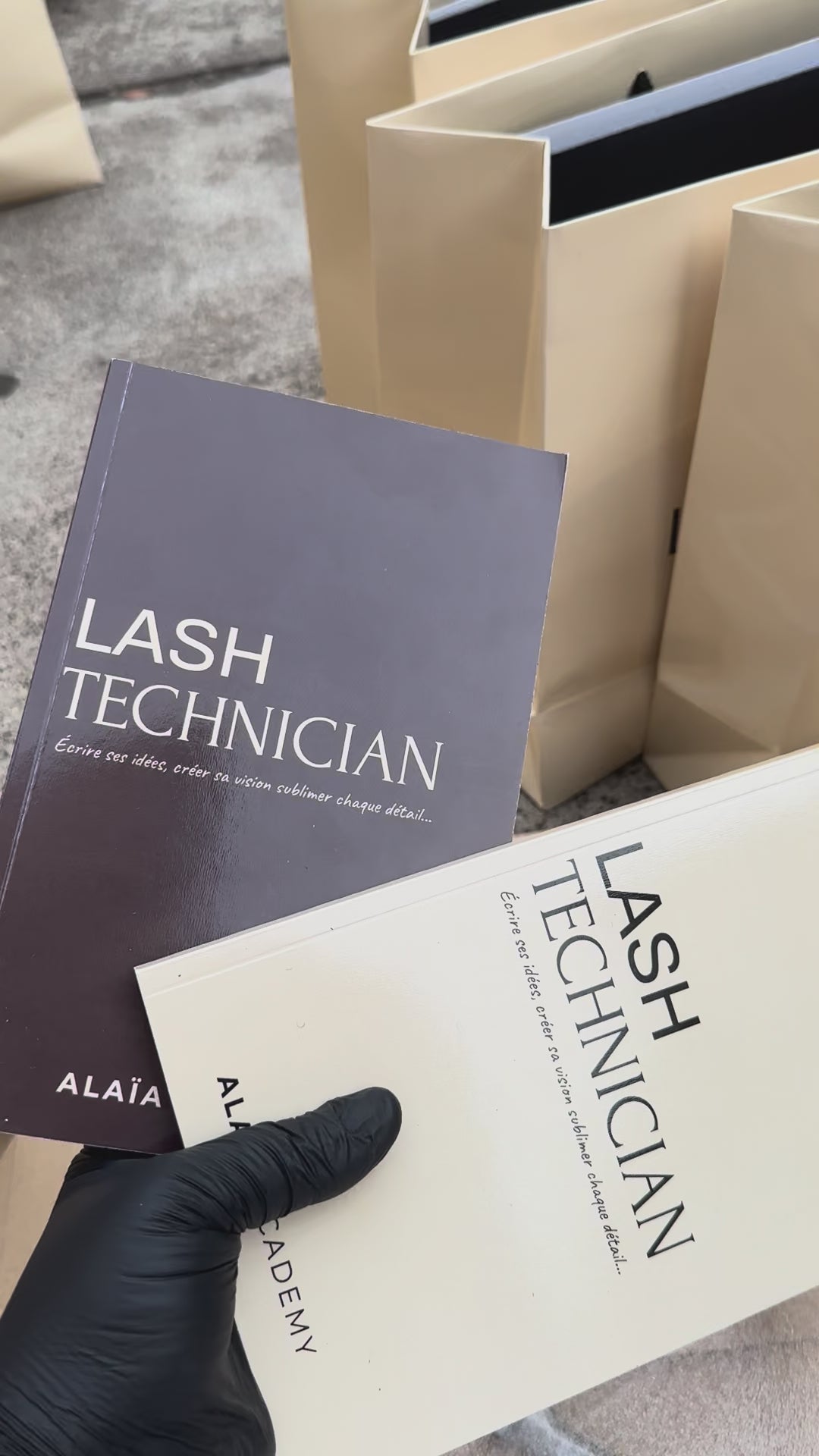 Édition limitée - Kit d’une valeur de 400 € offert ( pour l'achat d'une FORMATION PREMUIM EXTENSION DE CILS ) CPF